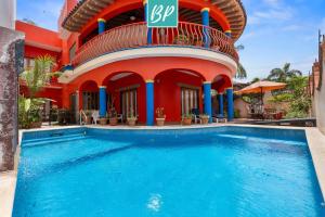 Casa Rodeo - Golden Zone Villa with Large Pool & Rooftop Ocean Views