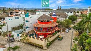 Casa Rodeo - Golden Zone Villa with Large Pool & Rooftop Ocean Views