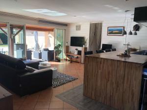 Maisons de vacances Villa lumineuse, logement et jardin et piscine privatifs, TV connectee : photos des chambres