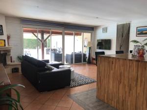 Maisons de vacances Villa lumineuse, logement et jardin et piscine privatifs, TV connectee : photos des chambres