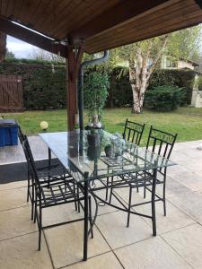 Maisons de vacances Villa lumineuse, logement et jardin et piscine privatifs, TV connectee : photos des chambres