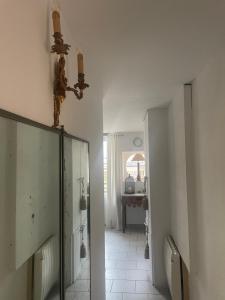 Maisons d'hotes Domaine Spa Perret-Au Calme-Chateau ArtDeco MasterSuite B&B et-ou Gite de Charme-A3Mn Giverny-Jardins Monet-Le Vexin-Piscine Ete-Parc 3Ha-Aire Enfants-PingPong-Options Diner-Billard-Massage-Yoga-Coaching-Fitness-Sauna-Hammam-Promo 2Nuits 1HJacuzzi Offerte : photos des chambres