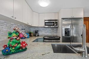 Beachfront Retreat-Panoramic Sunrise Views-1 Parking Spot