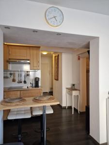Bright apartment 10 minutes from Cannes