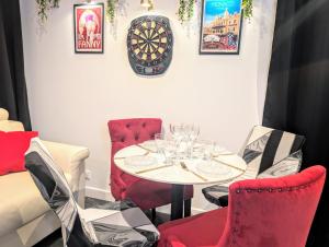 Appartements DRoom-Sauna Balneo & Cinema a Menton jusqu-a 4 invites : photos des chambres