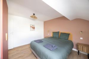 Villas Maison spacieuse avec terrasse dans le centre ville de Reims : photos des chambres