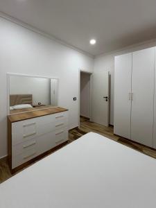 AMO MAR - One Bedroom Apartment with Balcony