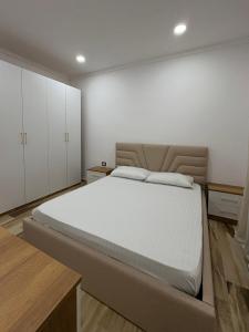 AMO MAR - One Bedroom Apartment with Balcony