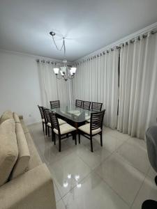 Apartamento em Balneário Camboriú, 3 quartos acomoda até 7 pessoas