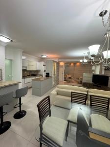 Apartamento em Balneário Camboriú, 3 quartos acomoda até 7 pessoas