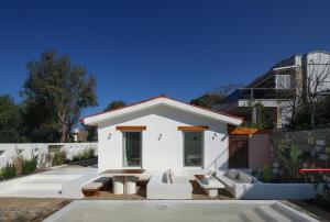 73 Yalikavak, Contemporary version of an old village house