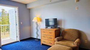 Misty Mountain Inn & Suites