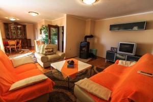 Orange tree residency - Sea & mountain panorama