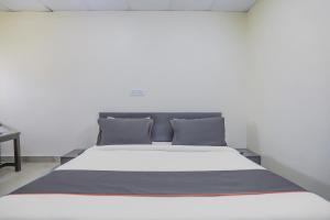 Townhouse Green Park Residency 1