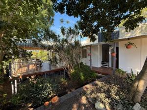 Leafy 3-Bedroom Escape to Nature-Air Conditioned with Smart Entry
