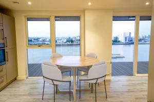 Waterfront- London Greenwich o2 Arena 2 Bed Flat