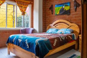 Hostal La Casa Amarilla City