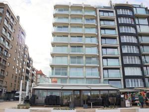 Apartment in Nieuwpoort by the Beach