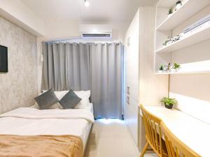 1BR Condotel with Balcony at FAME Residences #FM16-1