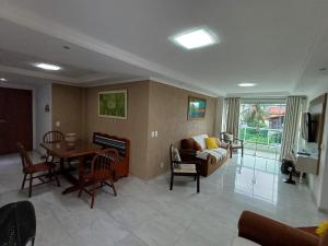 Apto de 2 quartos vista pro mar de Itaúna