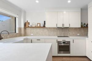 Stunningly renovated 2 bed apartment