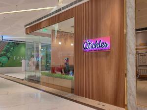 1BR Condotel with Balcony at FAME Residences #FM40-1