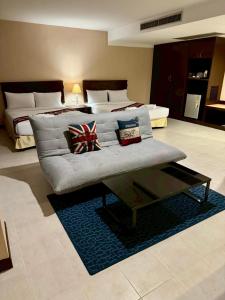 Crown Pattaya Beach Hotel