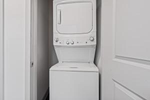 Luxurious 1BR King Suite in Midtown Charlotte