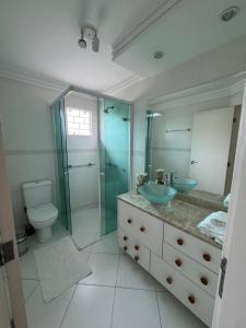 Charmosa Casa em bairro nobre de Curitiba