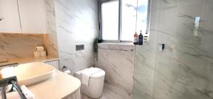 Moments to famous Bondi Beach