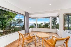 Chinamans at Hyams Beach