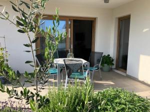 Apartment Oblica-beautiful new, well equipped apartment