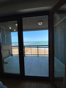 Уютный дом на первой линии моря