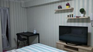 Apartemen Studio Nyaman Full-Furnish di Atas Mall Bassura