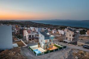 Villa with Pool in the Unique Nature of Mordoğan