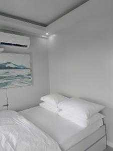 Urban Oasis with Skyline View