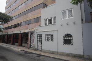 Casita de Miraflores calle Ocharan a 5 minutos de Larcomar