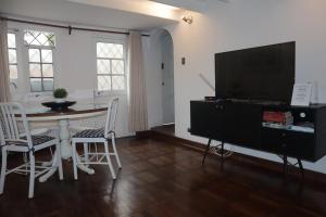 Casita de Miraflores calle Ocharan a 5 minutos de Larcomar