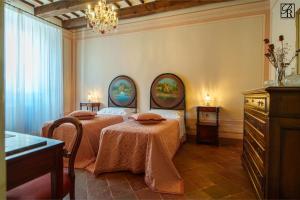 Palazzo Rossi, Historic Boutique Home in Marche