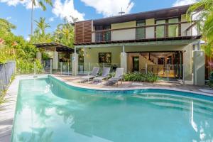 Leilani Tiare - stylish villa on Four Mile Beach