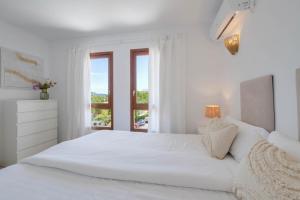 DIANA-Moderne Ferienwohnung direkt am Strand,Klima, Wifi,zentrale Lage, Supermärkte-Shops-Restaurants fussläufig