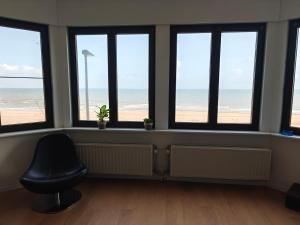 Apartment - frontal sea view