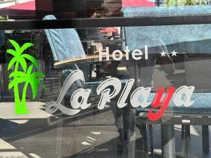 LA PLAYA - Seaside Guest Room