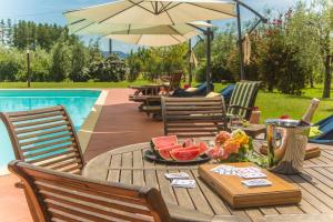 Villa De Fiori 14 sleeps by Tuscanhouses