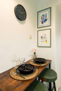 Business and Pleasure Apartment with Air Condition