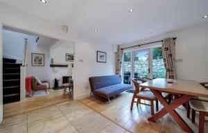 Cosy Ramelton Cottage