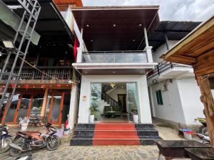 Whisper Stay I The Hillside Home