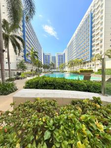 Sea Residences A by Paul