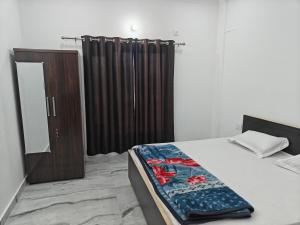 Non AC Room Near IIM College