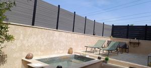 Gite pour deux avec bassin relaxant sans vis a vis